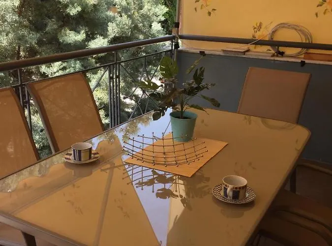 Apartment By The Beach - Nei Epivates